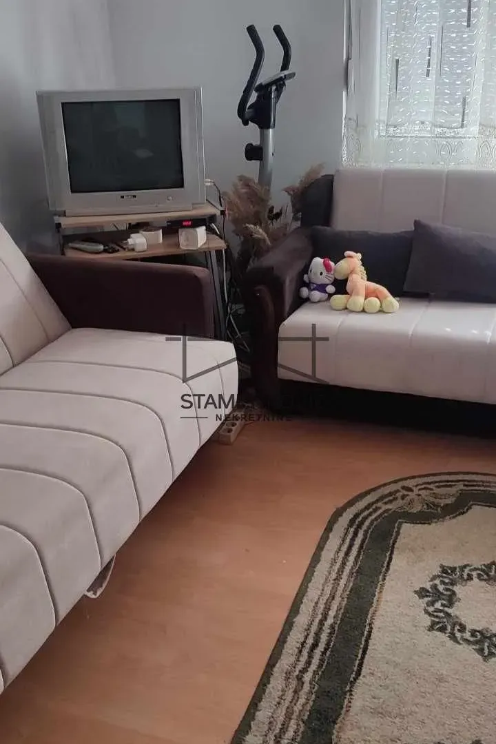 Prodaja, kuća, 330m², Veternik, Novi Sad Sve Podlokacije