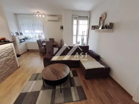 Izdavanje, trosoban stan, 60m², Detelinara, Novi Sad Sve Podlokacije - image 1