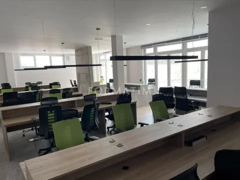 Izdavanje, poslovni prostor, 200m², Bulbulder, Zvezdara Sve Podlokacije - image 7