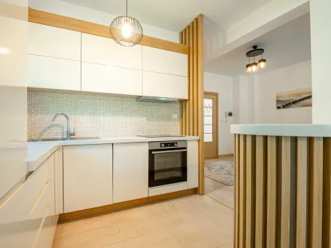 Prodaja, trosoban stan, 110m², Budva, Crna Gora - image 12