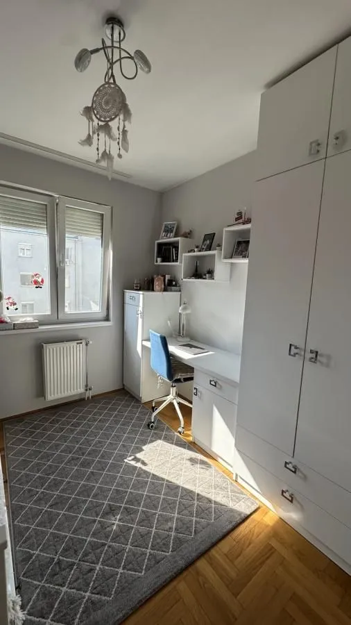 Prodaja, četvorosoban stan, 84m², Novo naselje, Novi Sad