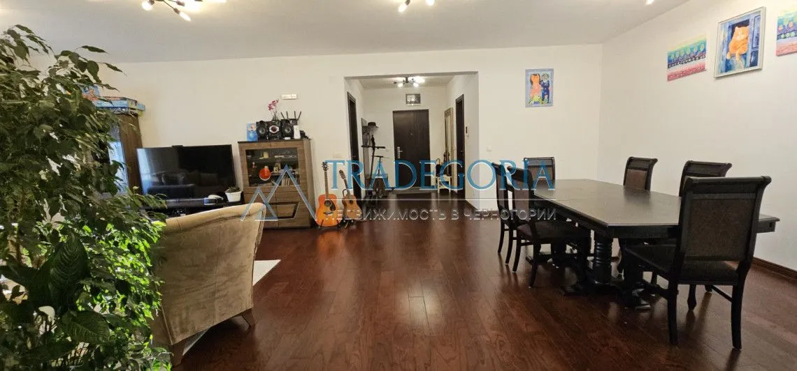 Prodaja, trosoban stan, 151m², Bar, Crna Gora