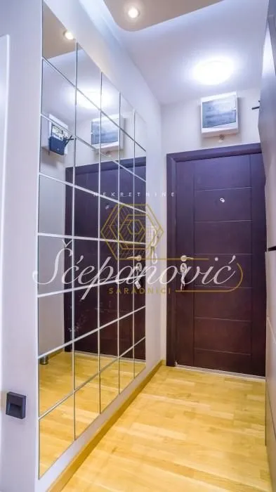 Sale, four bedroom apartment, 113m², Bulevar patrijarha Pavla, Novi Sad Sve Podlokacije
