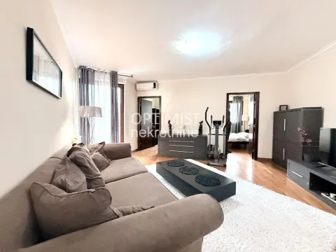 Rent, three bedroom apartment, 59m², Profesorska Kolonija, Palilula Sve Podlokacije - image 2