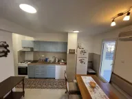 Izdavanje, trosoban stan, 85m2, Centar, Bar