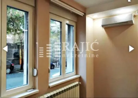 Rent, three bedroom apartment, 60m², Skadarlija, Beograd - image 2