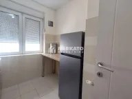 Sale, three bedroom apartment, 74m², Žitni trg, Zrenjanin - image 7