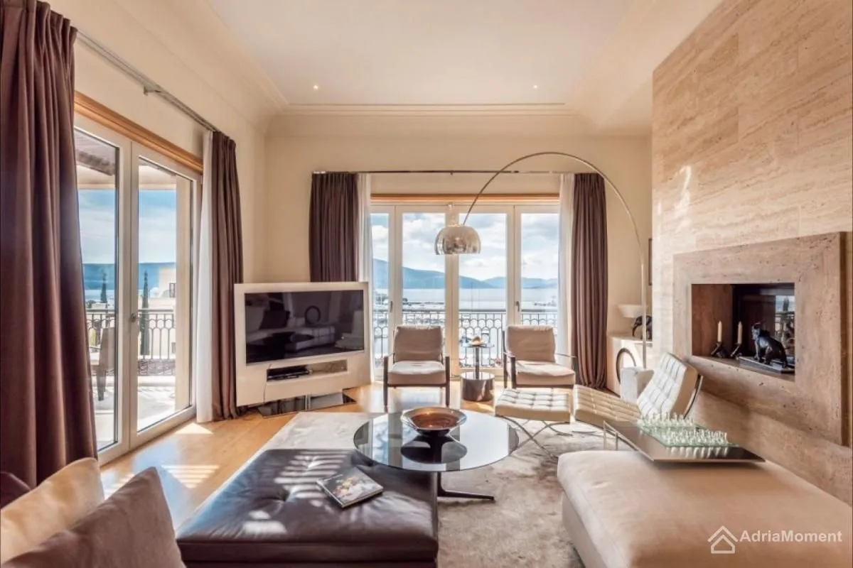 Sale, four bedroom apartment, 258m², Porto Montenegro, Tivat