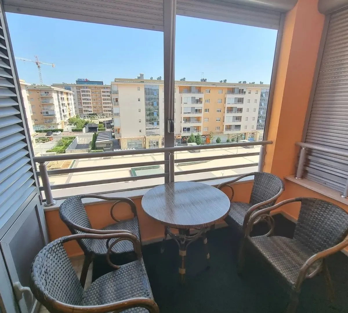 Izdavanje, dvosoban stan, 70m², City Kvart, Podgorica