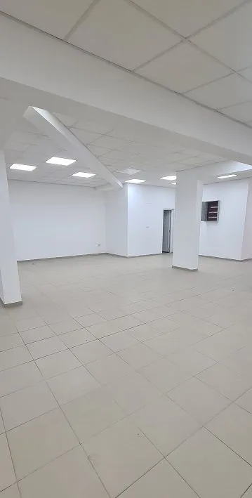 Rent, office space, 320m², Dušanovac, Voždovac Sve Podlokacije