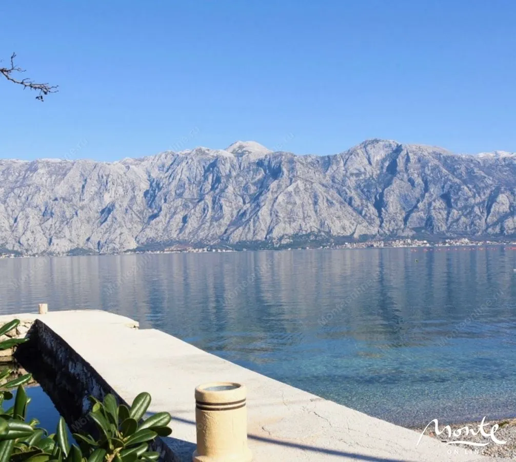 Sale, house, 382m², Stoliv, Kotor