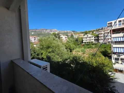 Prodaja, jednosoban stan, 50m², Bečići, Budva - image 2