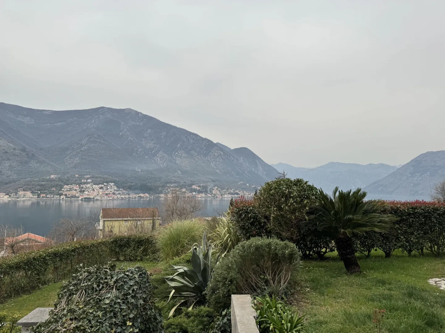 Prodaja, trosoban stan, 74m², Dobrota, Kotor