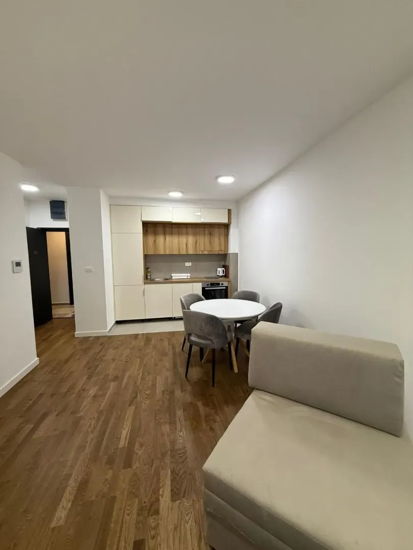 Rent, one bedroom apartment, 50m², Centar, Bar