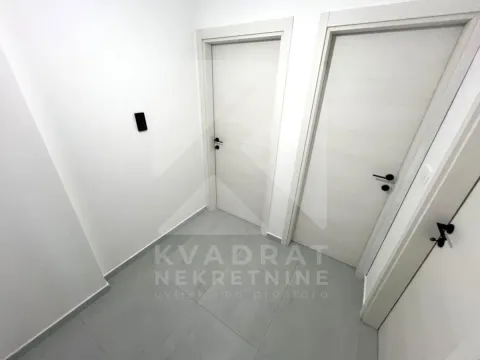 Izdavanje, jednosoban stan, 40m², Stari Aerodrom, Podgorica - image 6
