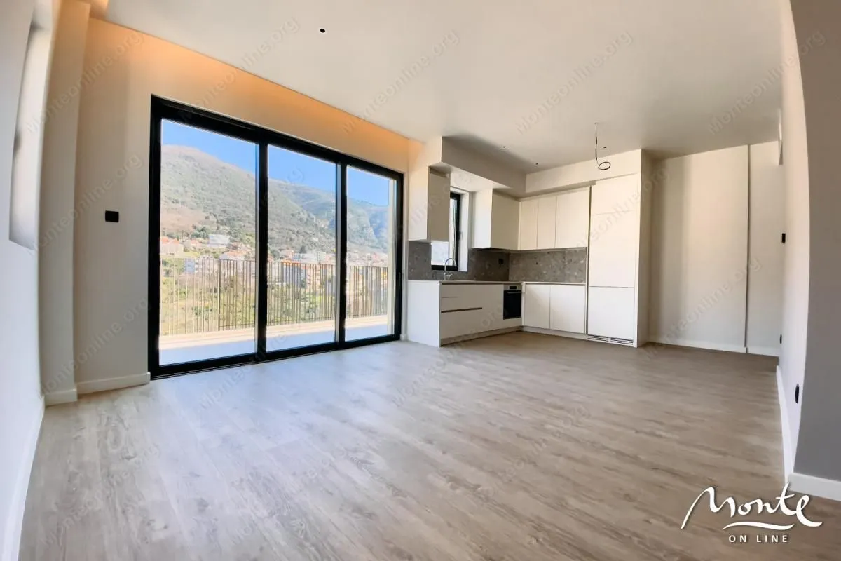 Prodaja, dvosoban stan, 102m², Tivat, Crna Gora