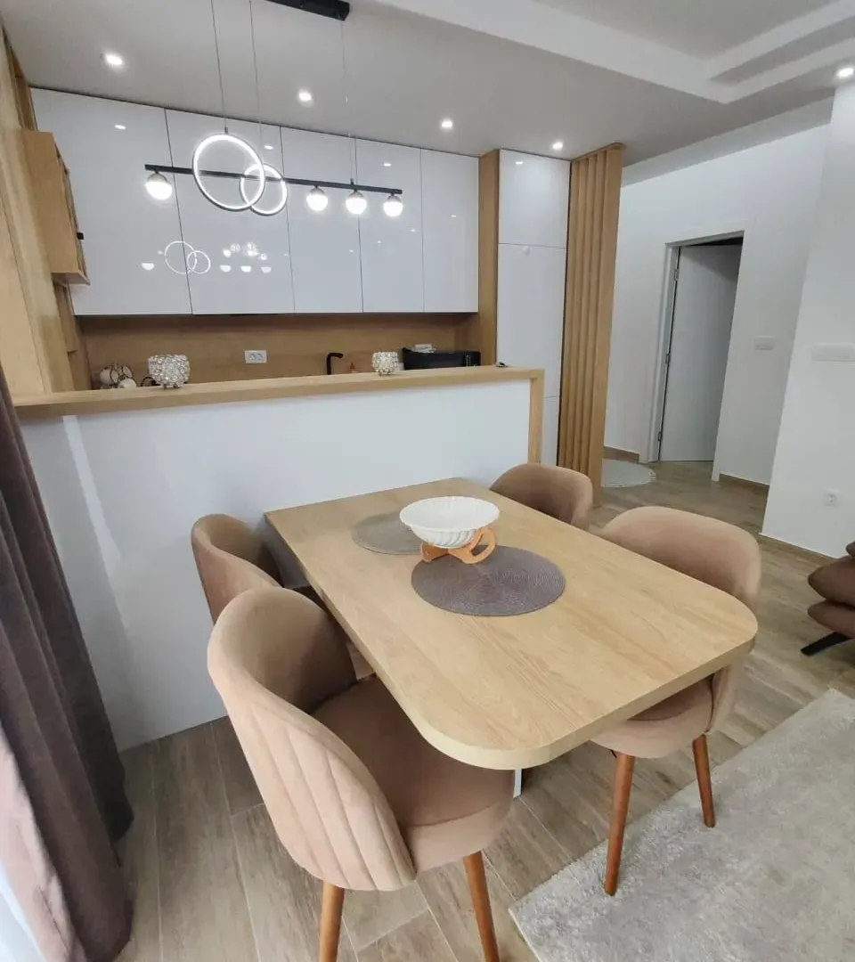 Rent, two bedroom apartment, 60m², Bečići, Budva