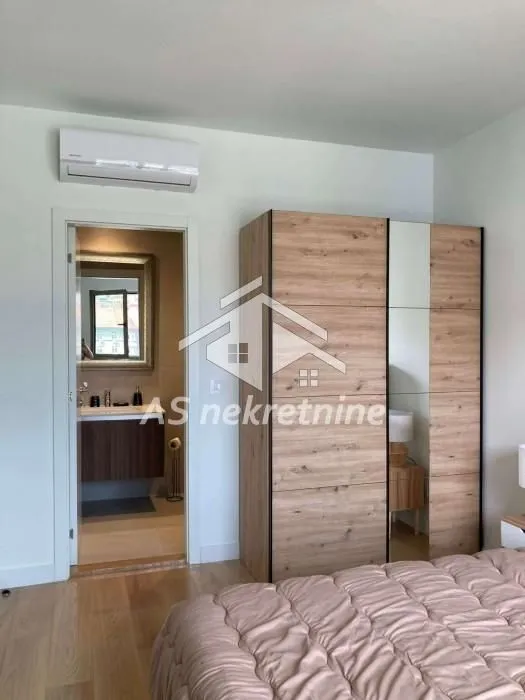 Rent, three bedroom apartment, 75m², Savski Venac, Beograd