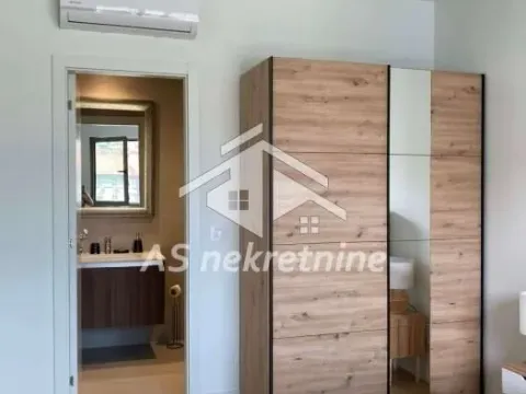 Izdavanje, trosoban stan, 75m², Savski Venac, Beograd - image 8