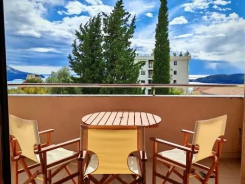 Sale, studio apartment, 32m², Bečići, Budva - image 1