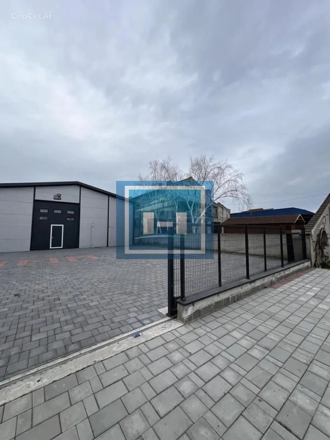 Rent, office space, 300m², Striško Naselje, Paraćin