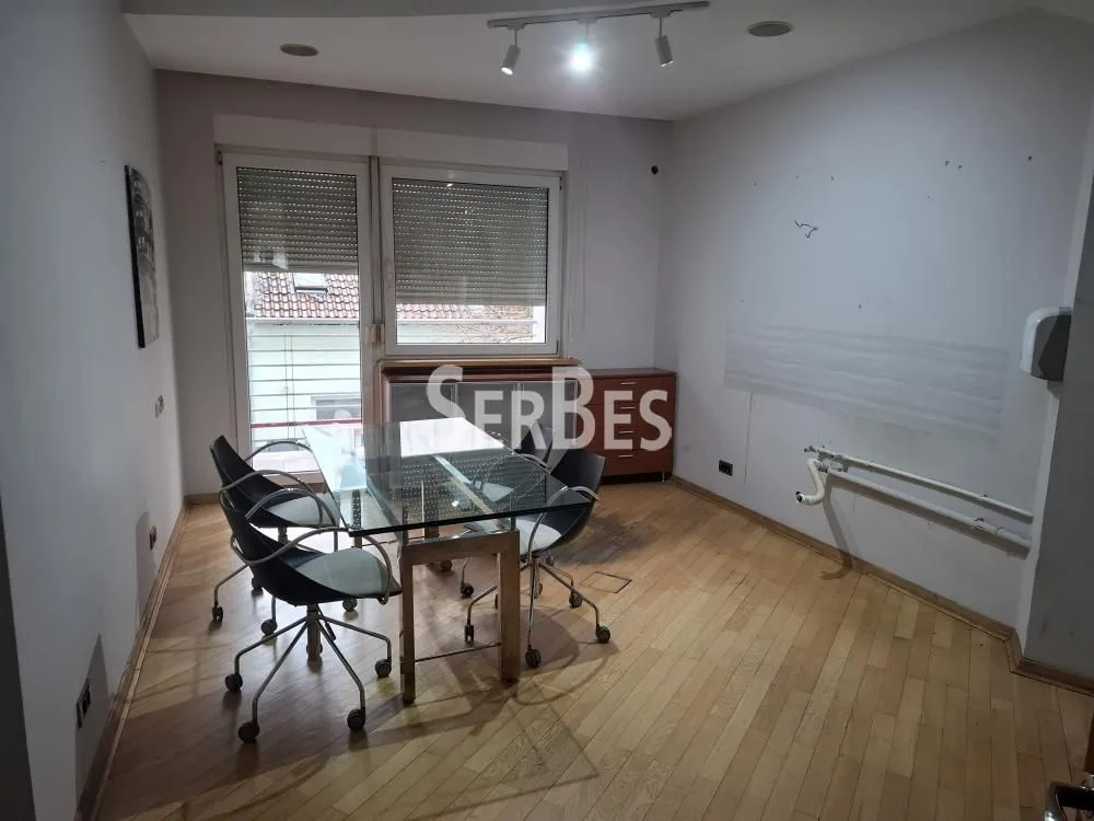 Rent, office space, 254m², Bulevar Oslobodjenja, Novi Sad Sve Podlokacije