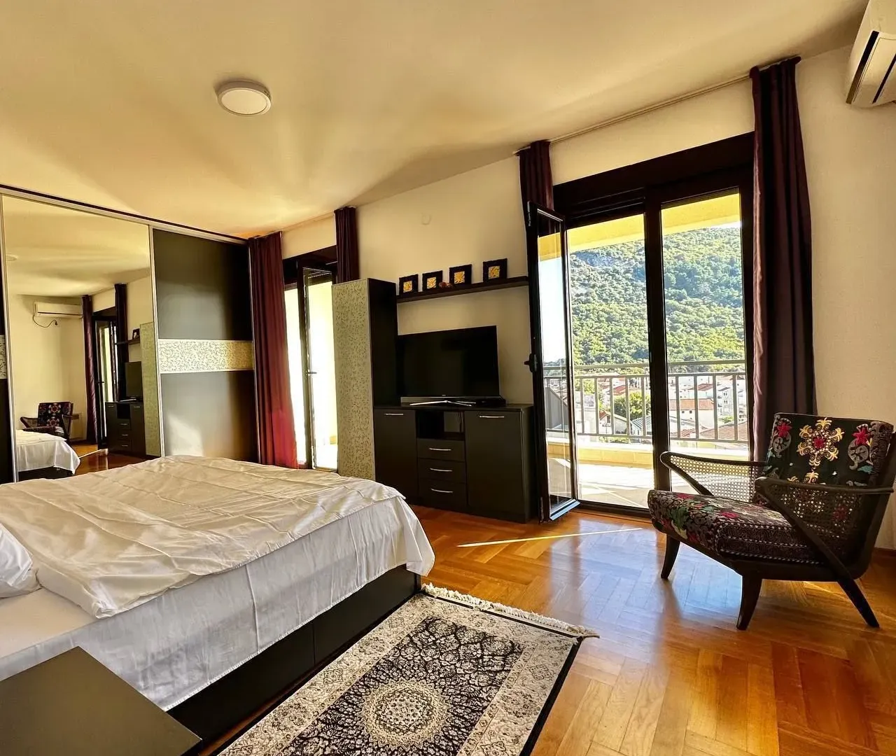 Prodaja, četvorosoban stan, 171m², Podmaine, Budva
