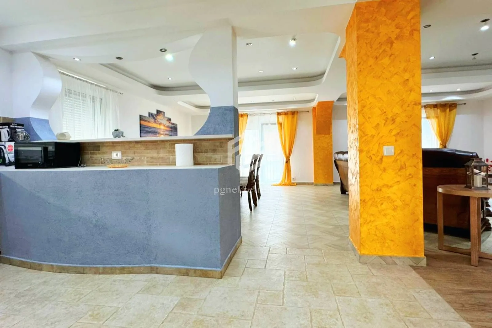 Rent, three bedroom apartment, 160m², Tivat, Crna Gora