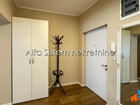Rent, two bedroom apartment, 68m², Kalenić Pijaca, Vračar Sve Podlokacije - image 9