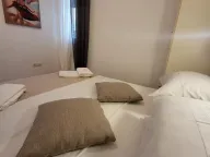 Rent, one bedroom apartment, 50m², Petrovac, Budva - image 20