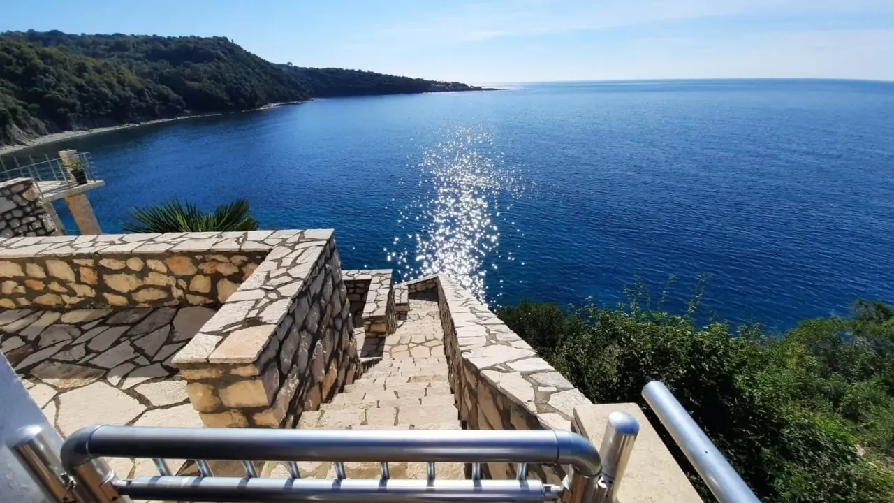Sale, house, 404m², Dobra Voda, Bar