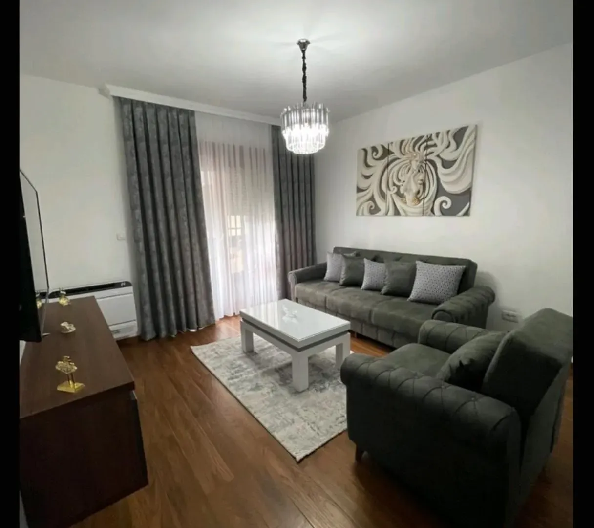 Izdavanje, dvosoban stan, 69m², Master Kvart, Podgorica