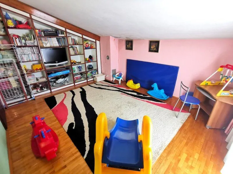 Sale, house, 489m², Zagorič, Podgorica