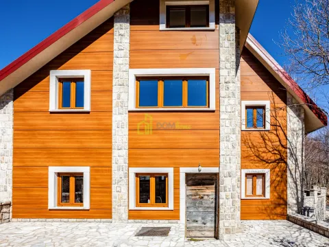 Prodaja, kuća, 285m², Cetinje, Crna Gora - image 11