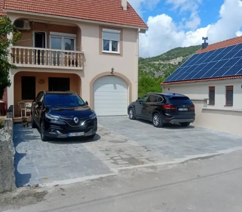 Prodaja, kuća, 174m², Bajice, Cetinje