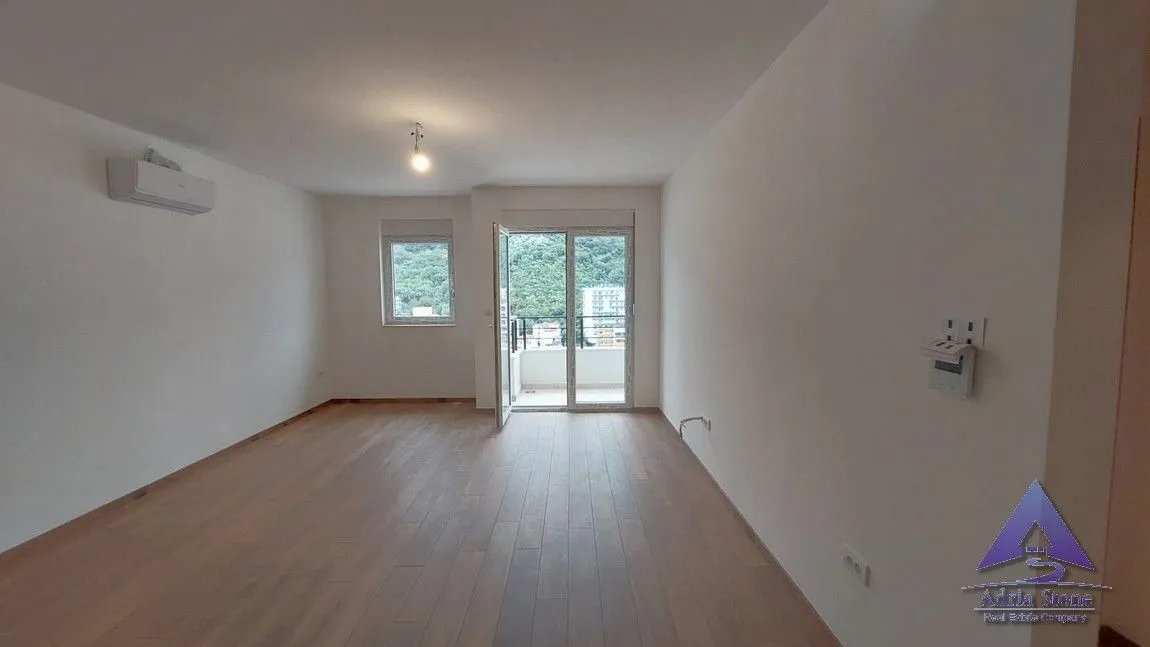 Prodaja, jednosoban stan, 45m², Budva, Crna Gora