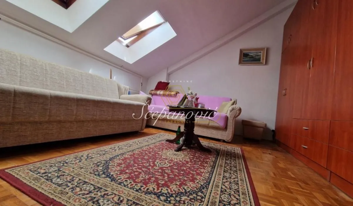 Prodaja, jednosoban stan, 34m², Šarengrad, Novi Sad Sve Podlokacije