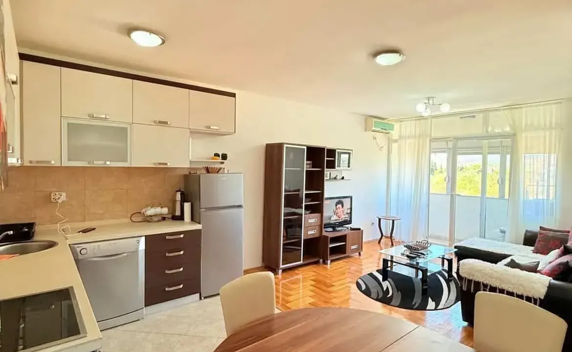 Rent, two bedroom apartment, 60m², City Kvart, Podgorica