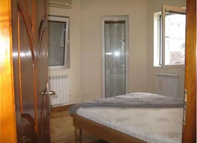Rent, office space, 125m², Južni Bulevar, Vračar Sve Podlokacije