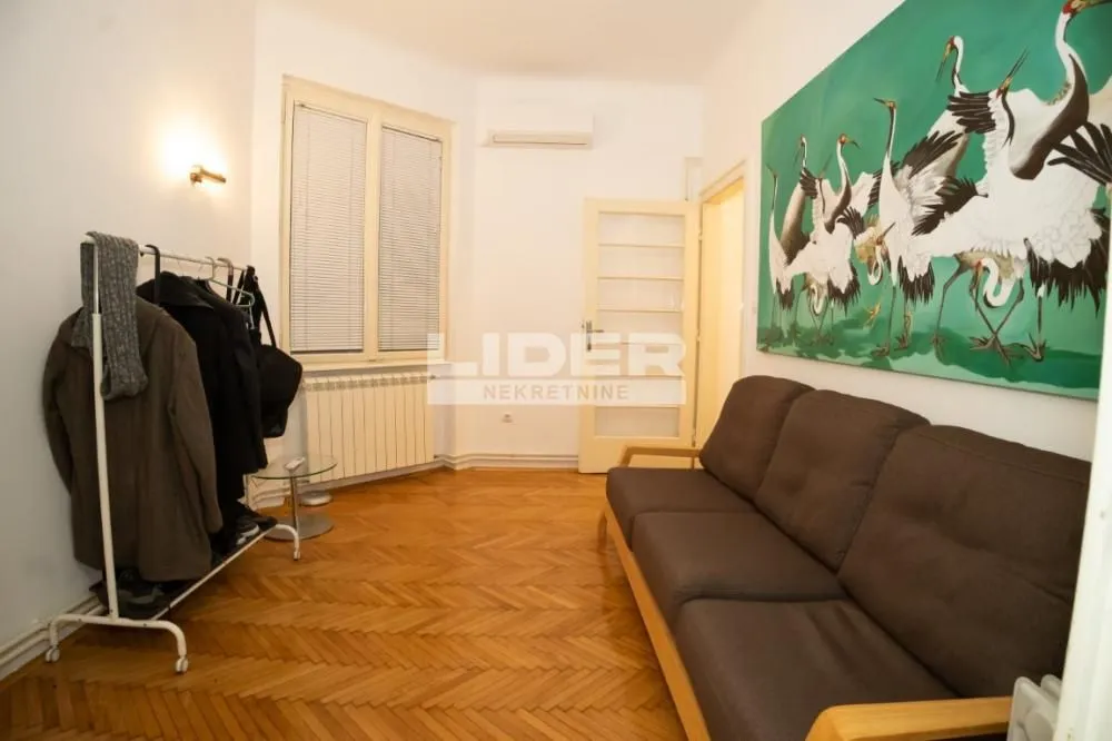 Rent, three bedroom apartment, 60m², Stari Grad, Beograd