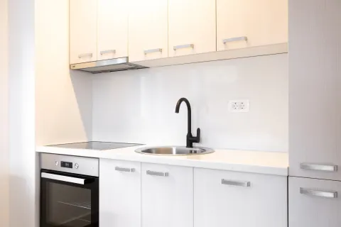 Rent, one bedroom apartment, 65m², Pržno, Budva - image 12