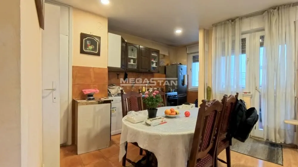 Sale, three bedroom apartment, 76m², Stari Grad, Beograd