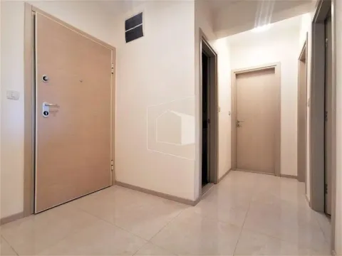 Prodaja, dvosoban stan, 68m², City Kvart, Podgorica - image 3