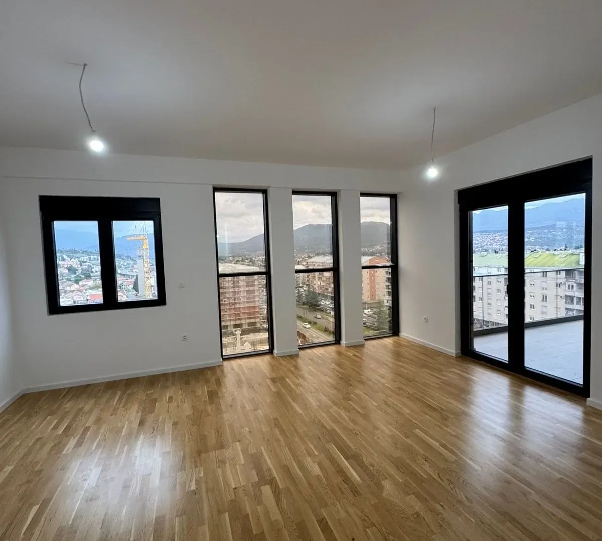 Rent, office space, 278m², Stari Aerodrom, Podgorica