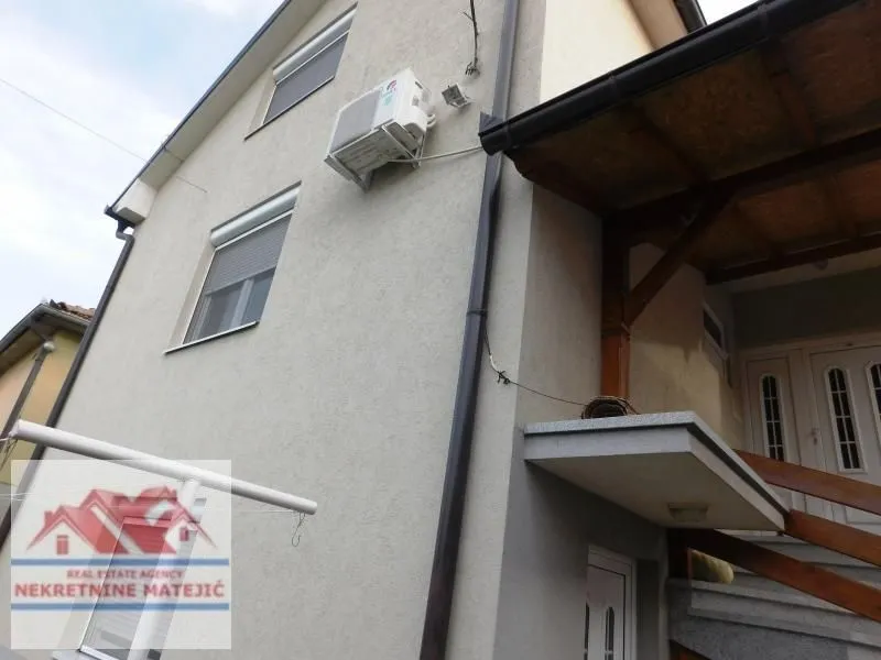 Sale, house, 160m², Grošnica, Kragujevac