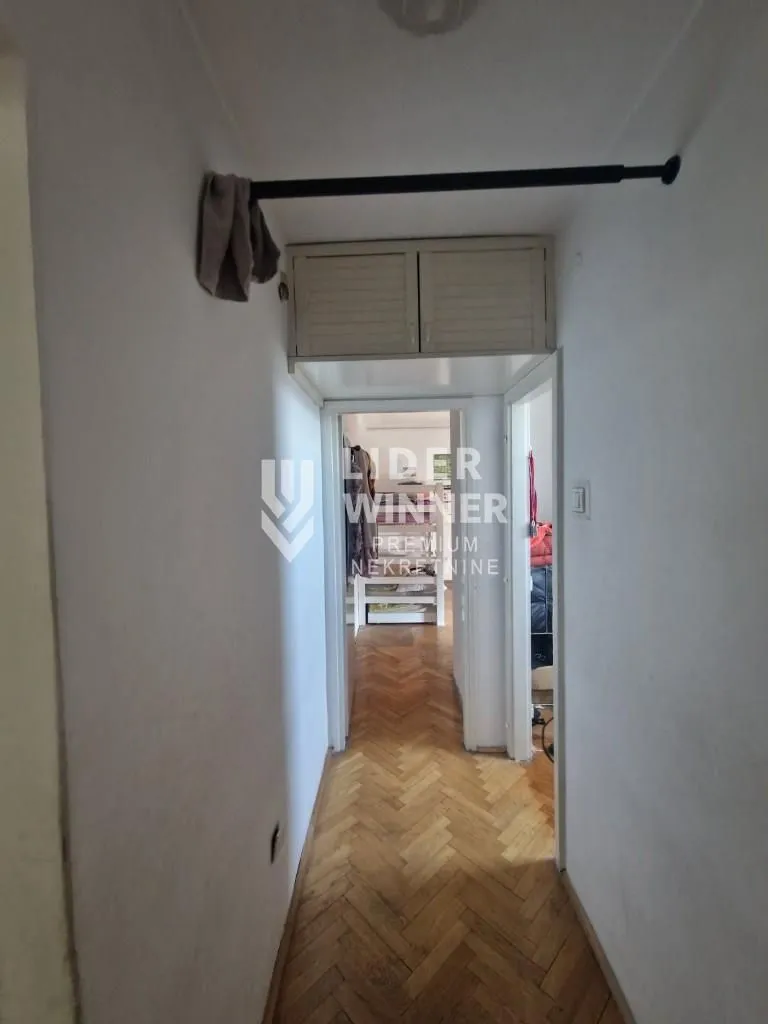 Prodaja, trosoban stan, 77m², Čubura, Beograd