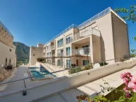 Prodaja, dvosoban stan, 75m², Dobrota, Kotor - image 1