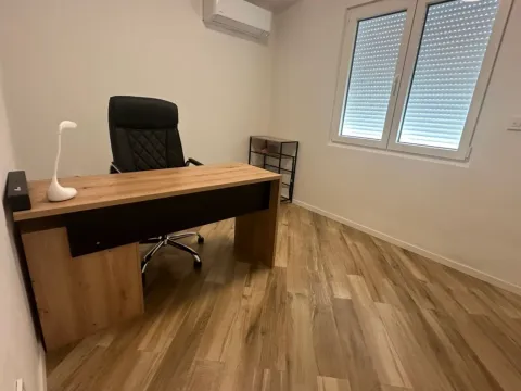 Rent, two bedroom apartment, 60m², Mažina, Tivat - image 5