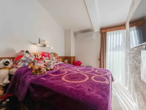 Sale, two bedroom apartment, 81m², Petrovac, Budva - image 10