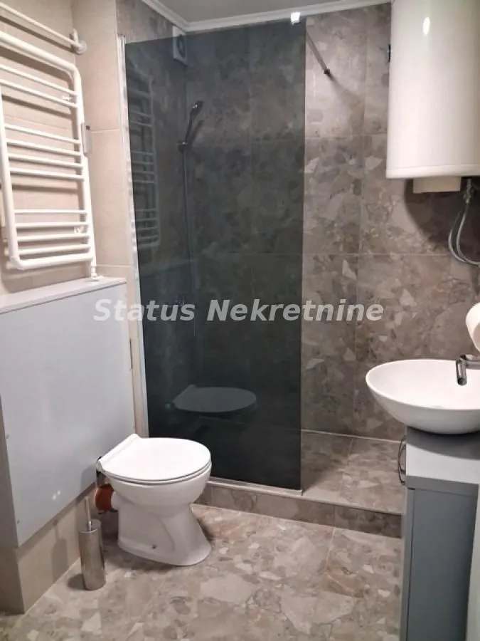 Prodaja, dvosoban stan, 47m², Adamovićevo Naselje, Novi Sad Sve Podlokacije